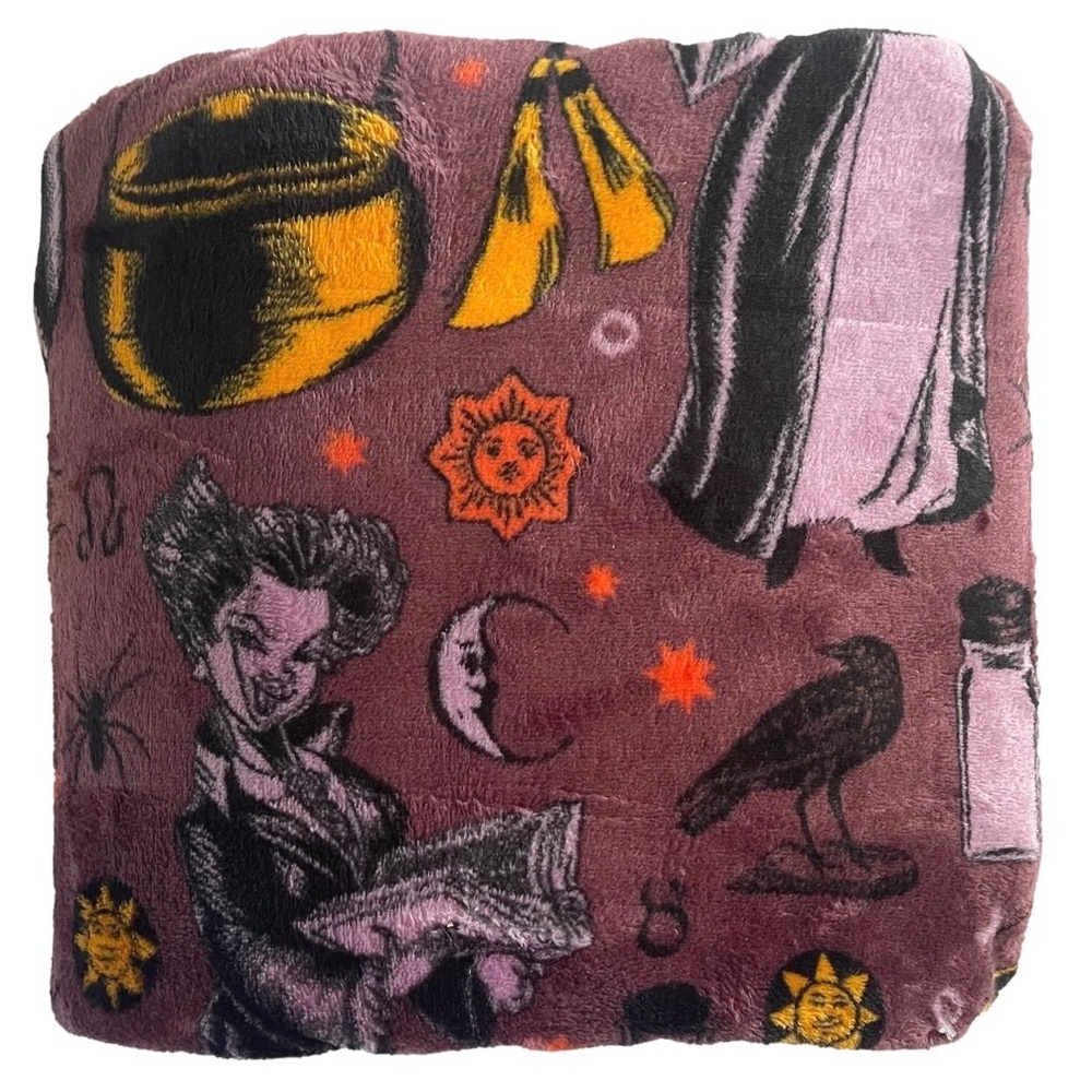The Big One Hocus Pocus Oversized Plush Throw Blanket 5’x6’